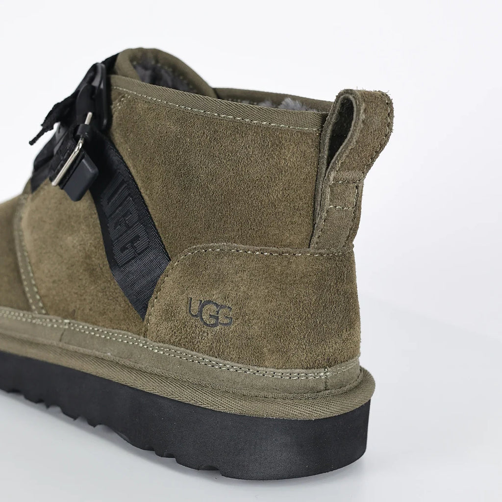 UGG Platform Short Snow Boot – Chunky Sole, Warm-Lined Men's Winter Boot