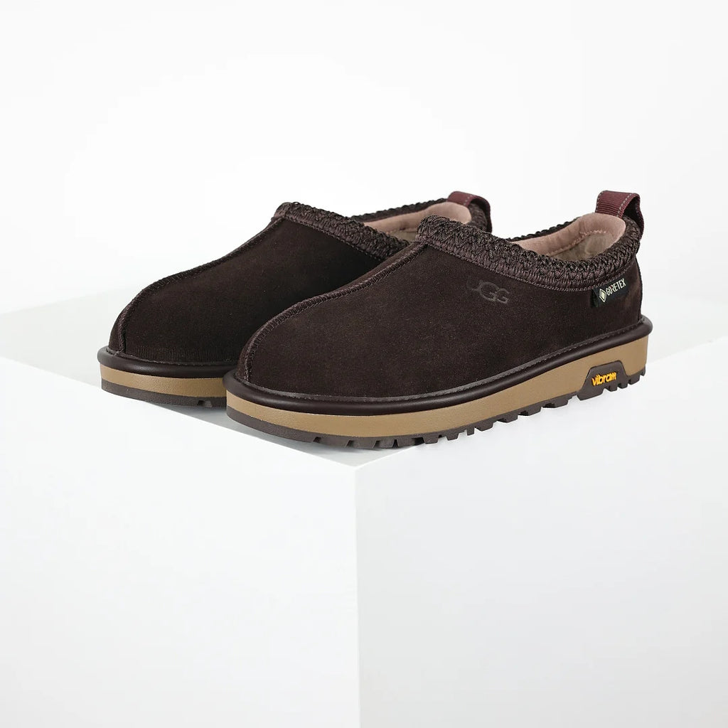 UGG Platform Short Snow Boot – Chunky Sole, Warm-Lined Winter Boot