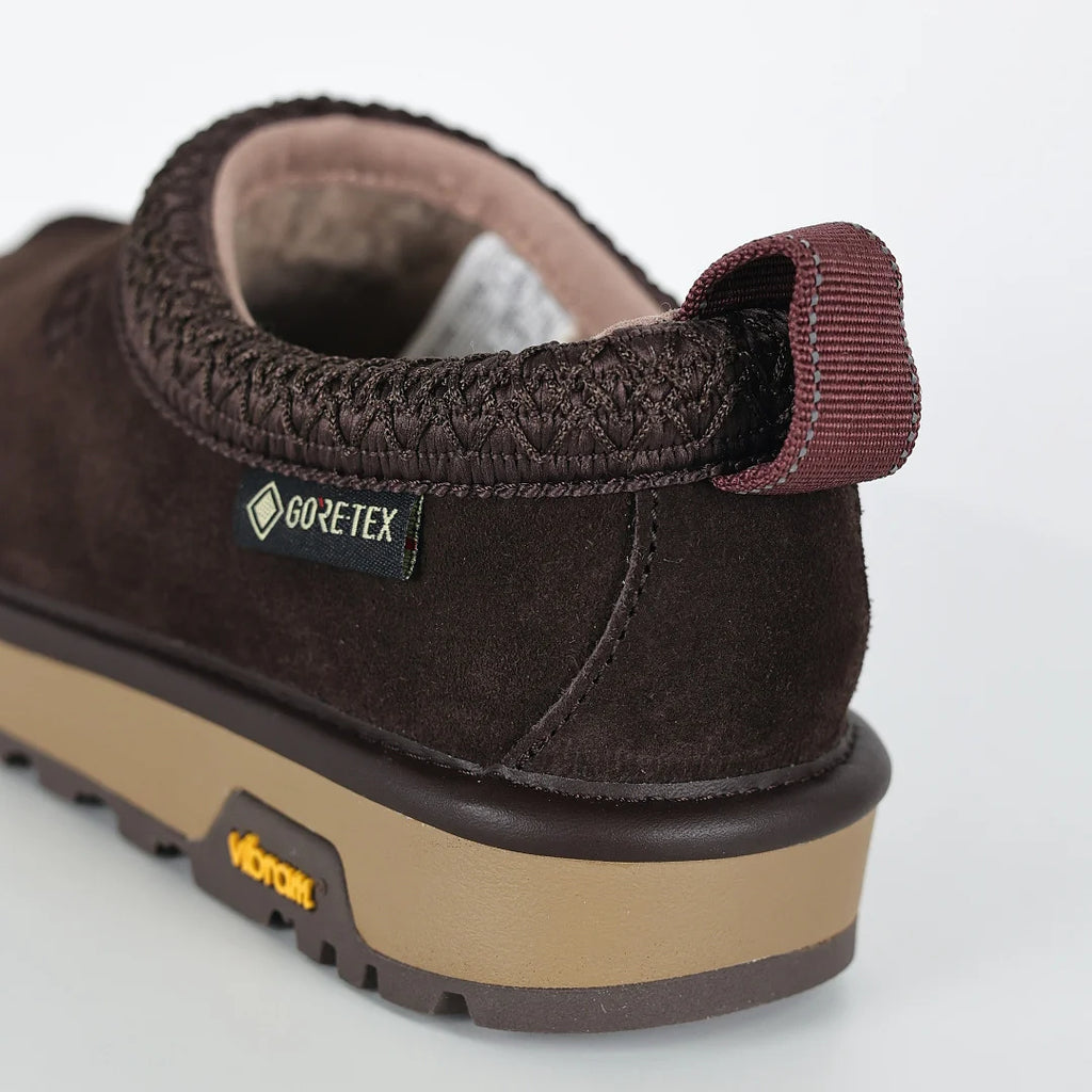 UGG Platform Short Snow Boot – Chunky Sole, Warm-Lined Winter Boot