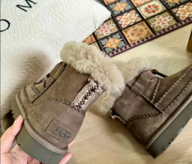 UGG Classic Mini Alpine Women's Boot
