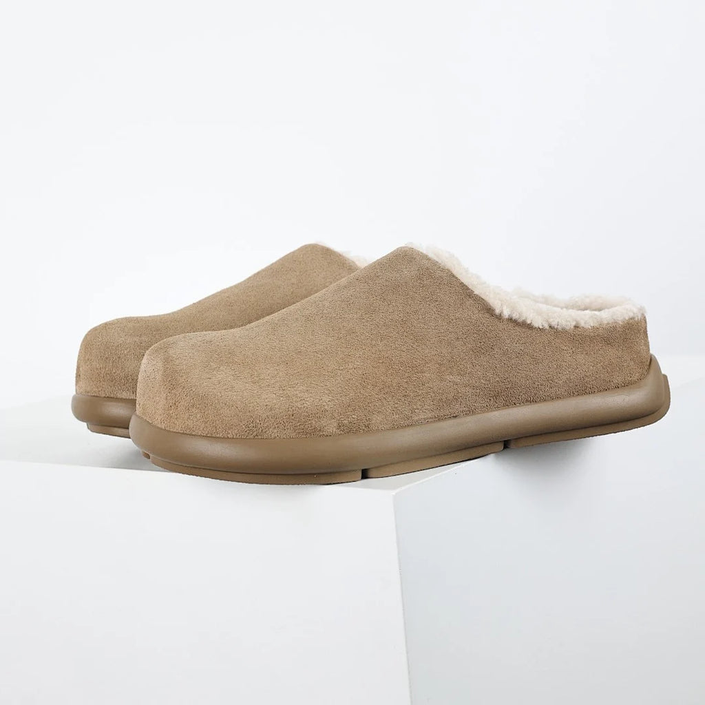 UGG Hendrick Clog – Sand | Shearling-Lined Unisex Suede Clog with Pillow Sole