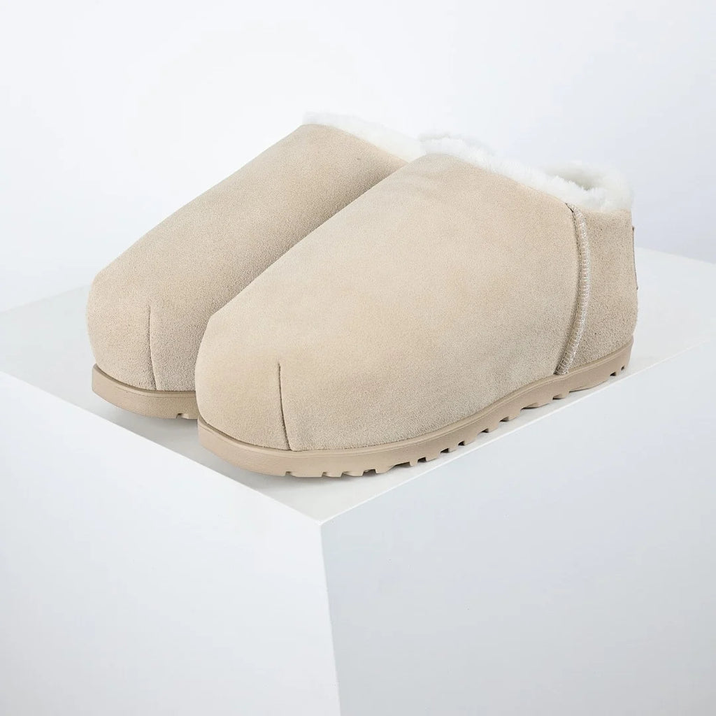 UGG Platform Short Snow Boot – Chunky Sole, Warm-Lined Women's Winter Boot
