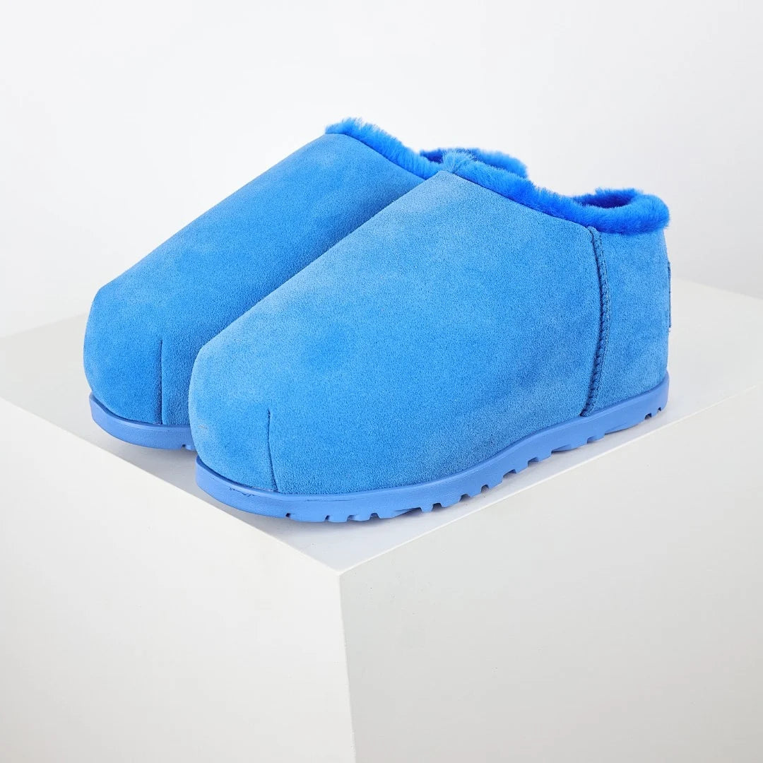 UGG Platform Short Snow Boot – Chunky Sole, Warm-Lined Women's Winter Boot