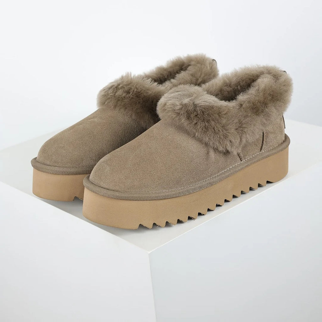 UGG Classic Mini Platform Boot – 3 cm Sole, Warm-Lined Women's Winter Boot