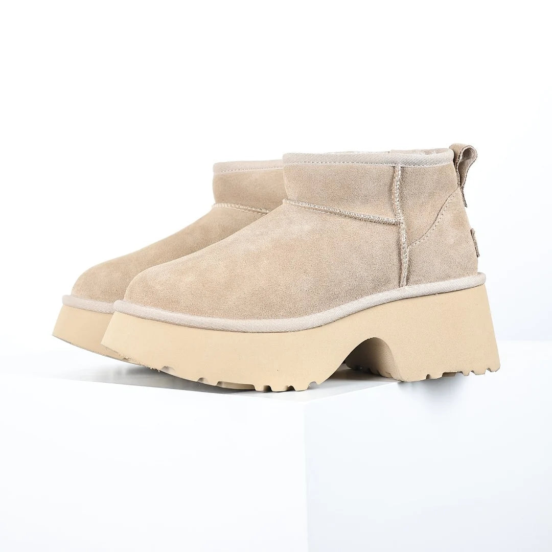 UGG Classic Mini Platform Boot – Sand | 5cm Chunky Lug Sole Women's Warm-Lined Winter Boot