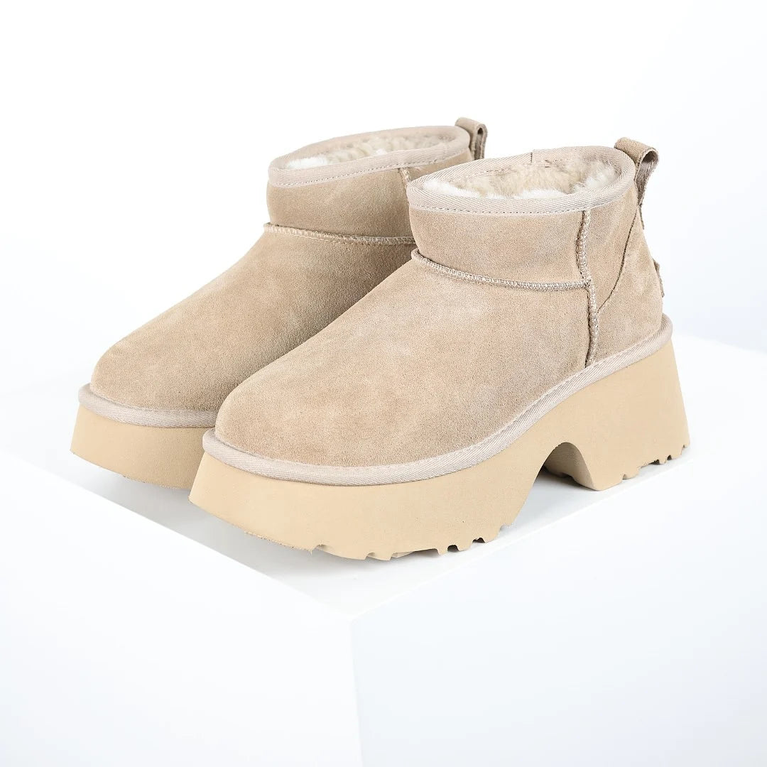 UGG Classic Mini Platform Boot – Sand | 5cm Chunky Lug Sole Women's Warm-Lined Winter Boot