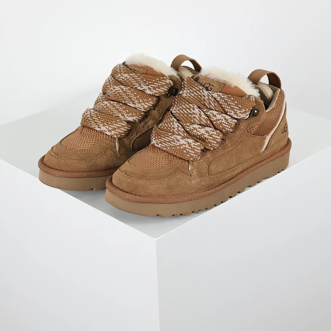 UGG Platform Short Snow Boot – Chunky Sole, Warm-Lined Women's Winter Boot