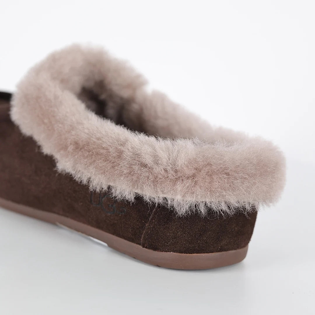 UGG Platform Short Snow Boot – Chunky Sole, Warm-Lined Women's Winter Boot